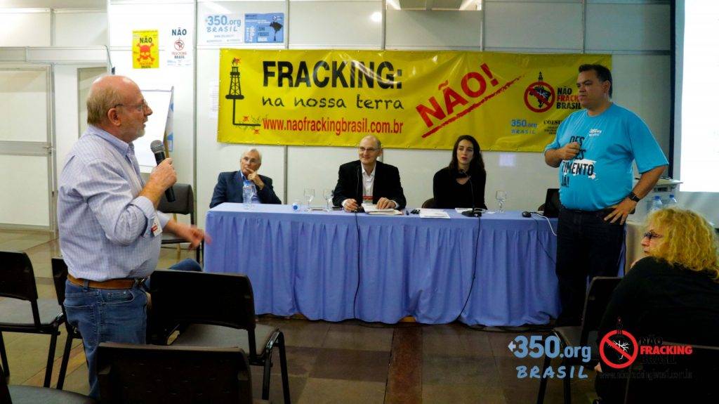 Seminario sobre los riesgos y peligros del fracking reunió alcaldes, concejales y expertos en Foz do Iguaçu durante la 6ª Conferencia Estadual de las Ciudades.