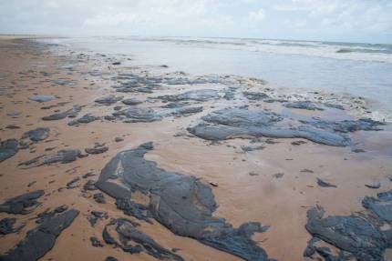 Derrame de petróleo en Brasil