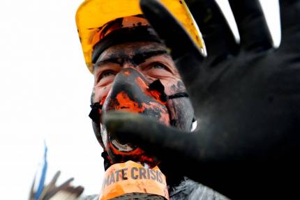 Acción no violenta en contra de la megasubasta de hidrocarburos en Brasil