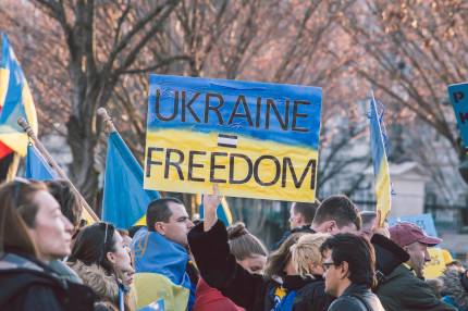 Movilización en solidaridad con el pueblo ucraniano - Gayatri Malhotra de Unsplash