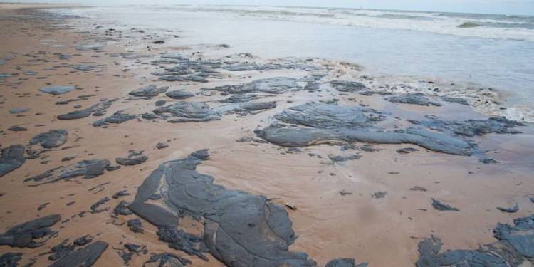 Vazamento de petróleo cru - Sergipe