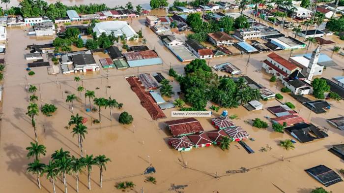 Cheia inédita do rio Acre em Brasiléia (AC), em 2024: não e só impressão, alguns lugares estão mesmo sofrendo com chuvas cada vez mais concentradas. Crédito: Marcos Vicentti / Agência Brasil