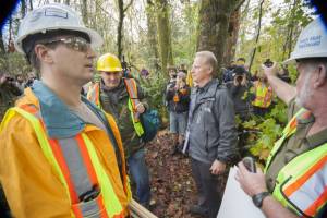 Kinder Morgan crews met by angry citizens Burnaby Mountain Oct 29 2014 - Mychaylo Prystupa w3000_0-850x567