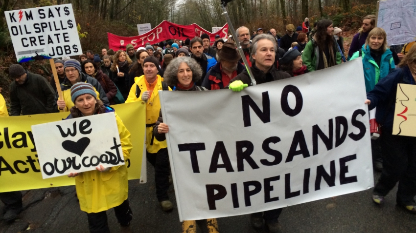 kinder-morgan-burnaby-mountain-protest-banners
