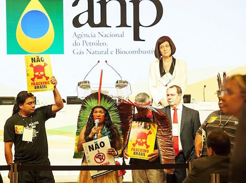 Activists and Indigenous communities protest at the auction of gas exploration blocks by the Brazilian government, Rio de Janeiro, Brazil. Photo: Oriana Eliçabe