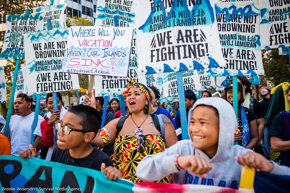 Thousands of people gather demanding a phase-out of fossil fuel extraction and a just transition to a 100% renewable energy economy, San Francisco, US. Photo: Brooke Anderson / Survival Media Agency